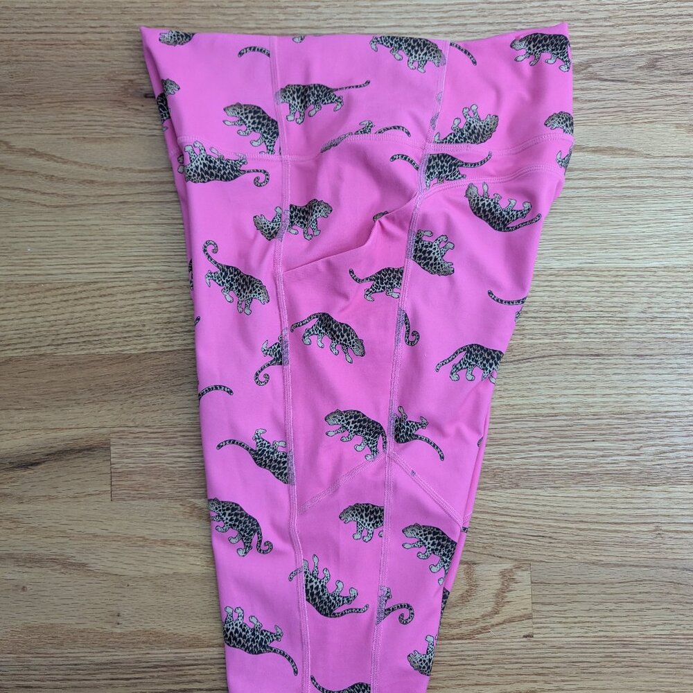 Fabletics Oasis Pureluxe High-waisted 7/8 Legging - Wild Hearts - Size M - Picture 6 of 6